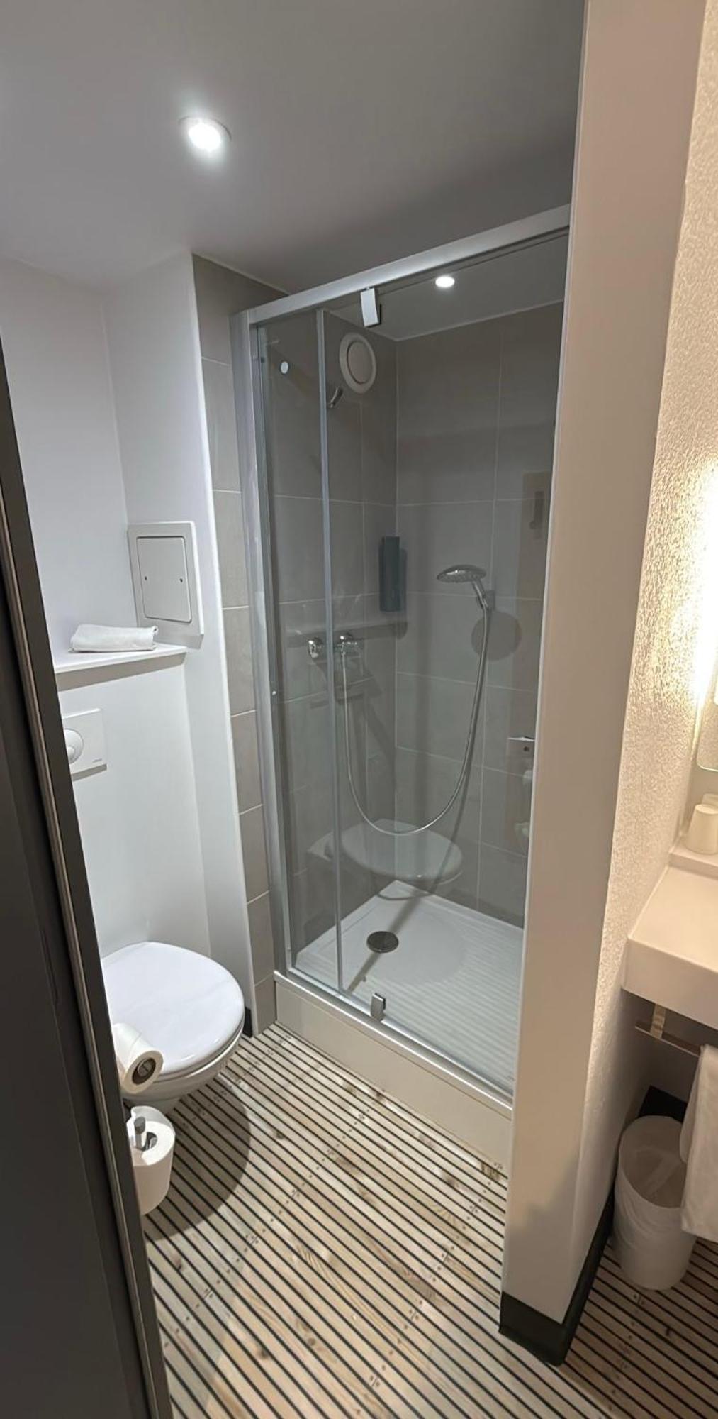 ไอบิส บัดเจ็ต แซร์กี้ ปิแยร์แล Hotel ปิแอร์เลย์ ภายนอก รูปภาพ