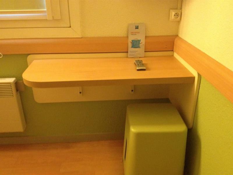 ไอบิส บัดเจ็ต แซร์กี้ ปิแยร์แล Hotel ปิแอร์เลย์ ภายนอก รูปภาพ
