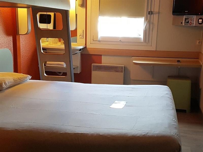 ไอบิส บัดเจ็ต แซร์กี้ ปิแยร์แล Hotel ปิแอร์เลย์ ภายนอก รูปภาพ
